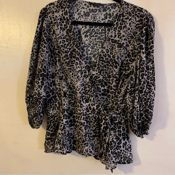 Banana Republic Top Cheetah Print Crop Wrap Blouse Sz Large Gorgeous - Picture 2 of 9
